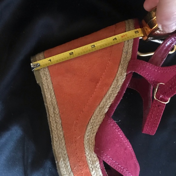 Express red wedges size 9 - Picture 4 of 7